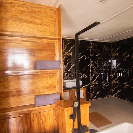 Azamat Self-Catering Apartment Pointe La Rue Exteriér fotografie